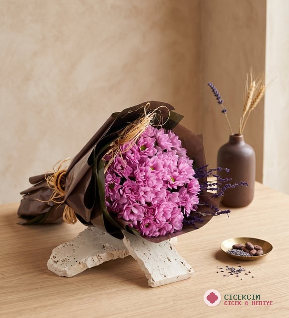 Yeşil-Kahve Bukette Pembe Papatyalar