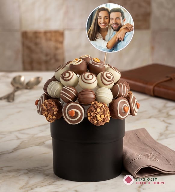 Fotoğraf Pankartlı KITKAT® ile Trüf ve Kakaolu Kekler