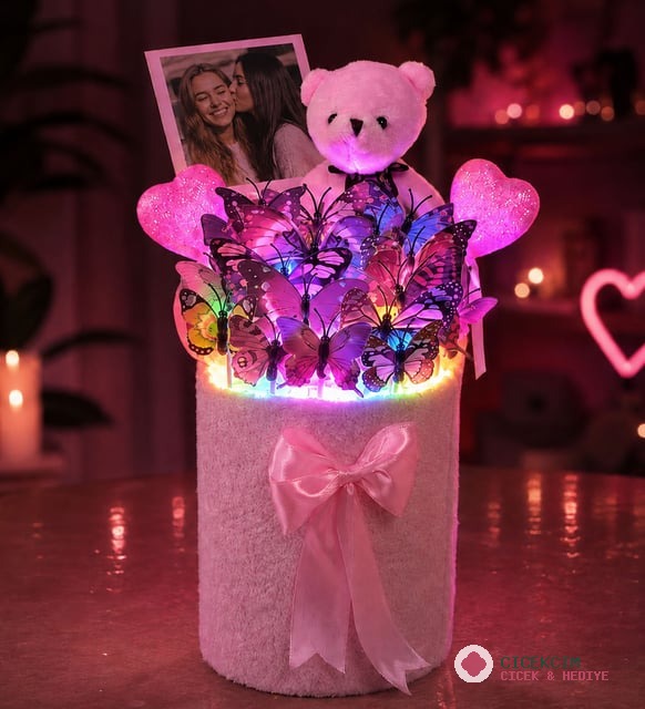 Rgb LED Işıklı Kelebek Buketi Peluş Ayıcık ve Kalp Süslü Kelebekli Çiçek Buketi Fotoğraflı Sevgiliye Arkadaşa Hediye